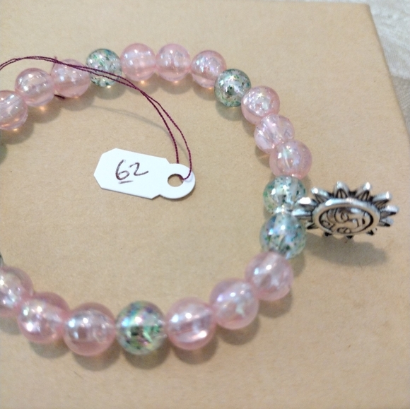 Artemis's Gems custom-made beaded bracelet with metal sun charm with face, pink - Picture 6 of 6